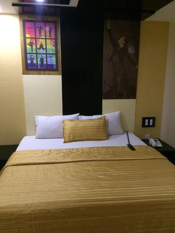 Icon Hotel Timog Quezon City Esterno foto